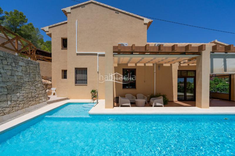 Foto ec583fcf-4d09-4900-94ce-fd367579c6bc. Lloguer xalet amb piscina a Oltamar - Cucarres Calp