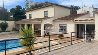 Miete Chalet en Villa Gadea. Casa con piscina en alquiler en altea