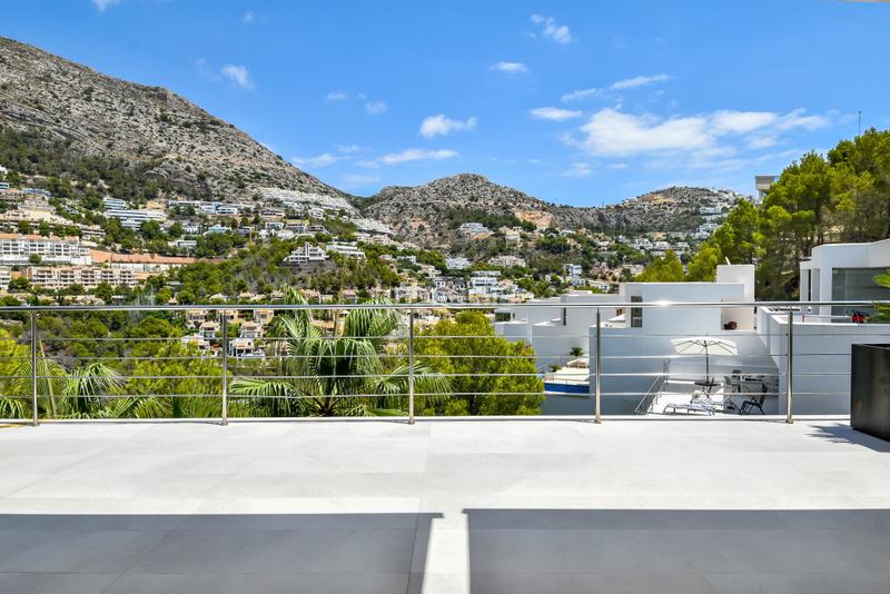 Foto fec4b8d9-af0e-4124-aa19-975d94cdd708. Rent chalet with heating pool in Altea hills Altea