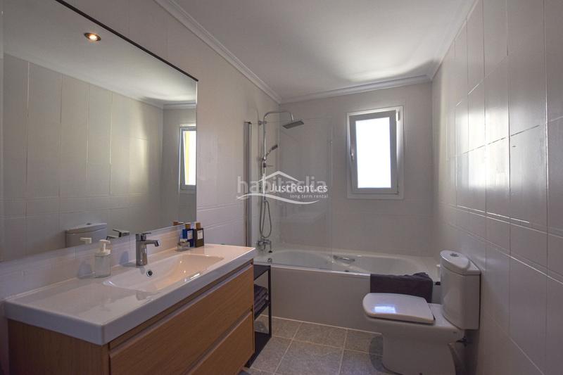 Foto 0d98d570-84a9-4d0e-9698-2e0f46d7ab19. Alquiler ático  con vistas panorámicas en alquiler e en Calp