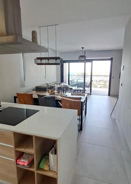 Foto 21598d8d-c17d-4899-aa64-27369c107664. Alquiler piso moderno apartamento con vistas al mar en playa de poniente, en Benidorm