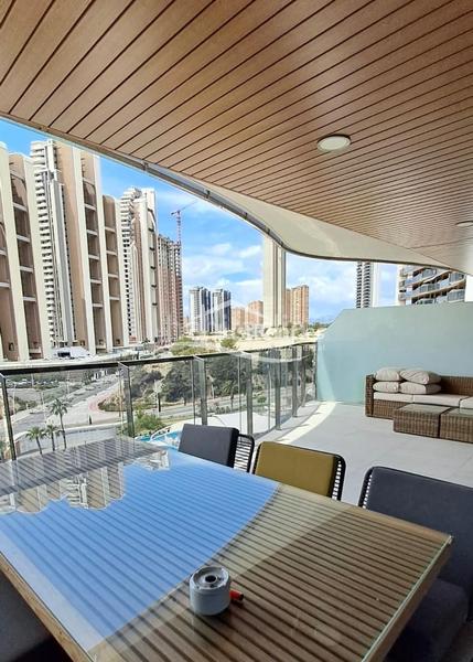 Foto 36996bac-77e0-4541-95e0-d6e50bc2114c. Alquiler piso moderno apartamento con vistas al mar en playa de poniente, en Benidorm