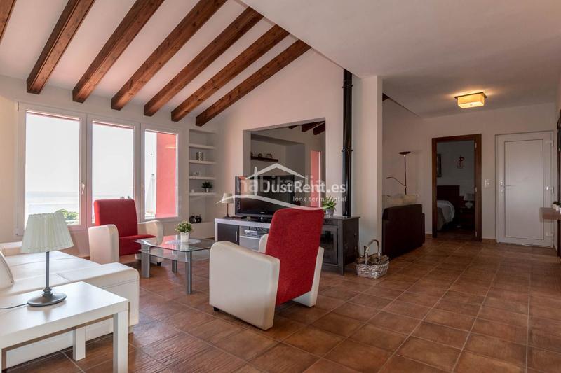 Foto 69817a69-85ab-48c2-933e-776c90da17d7. Alquiler chalet villa en el centro e para alquiler a largo plazo en Calp