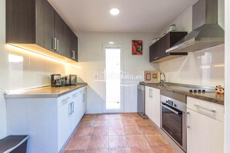 Foto a12a7da8-ad70-4de9-a252-9699d8291bc0. Alquiler chalet villa en el centro e para alquiler a largo plazo en Calp