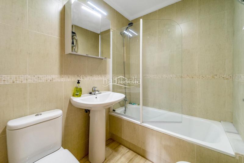 Foto 546fd8cb-c22f-4ec4-9564-0f4a40ca7a38. Alquiler piso  con vistas en playa de poniente, en Benidorm