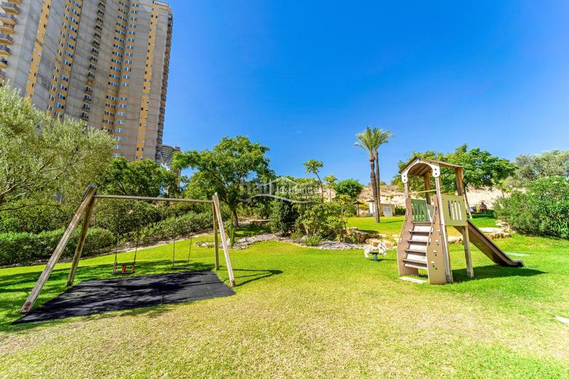Foto 634cac5e-a1b3-4ed4-bd03-46c9af7ebb72. Alquiler piso  con vistas al mar, montaña y golf en la playa de poniente en Benidorm