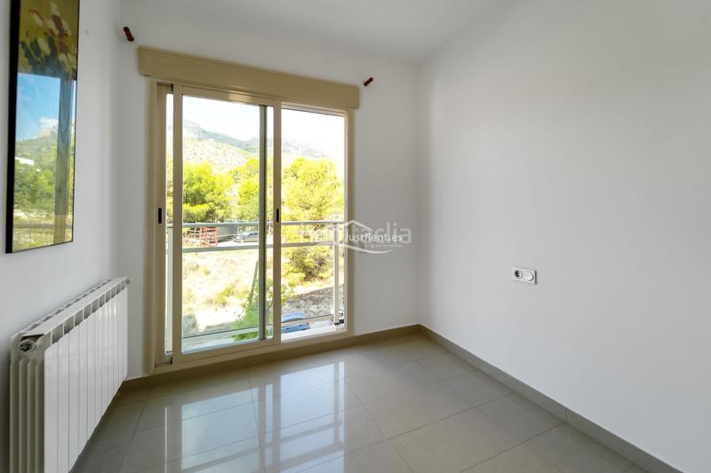 Foto 29e2a0d2-27c5-4df2-ac99-116e2d6df9d2. Rent flat with heating pool in Canuta Calp