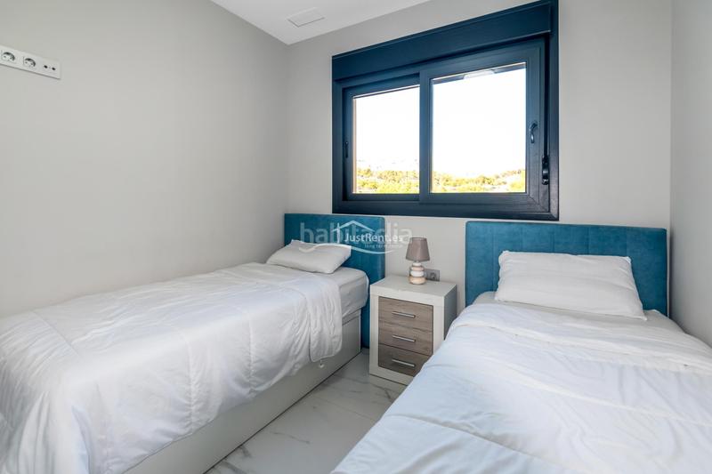 Foto 22a5fed3-2c39-4c47-8b1f-3f206f6c86c2. Lloguer pis amb aparcament piscina a Via Parque Benidorm