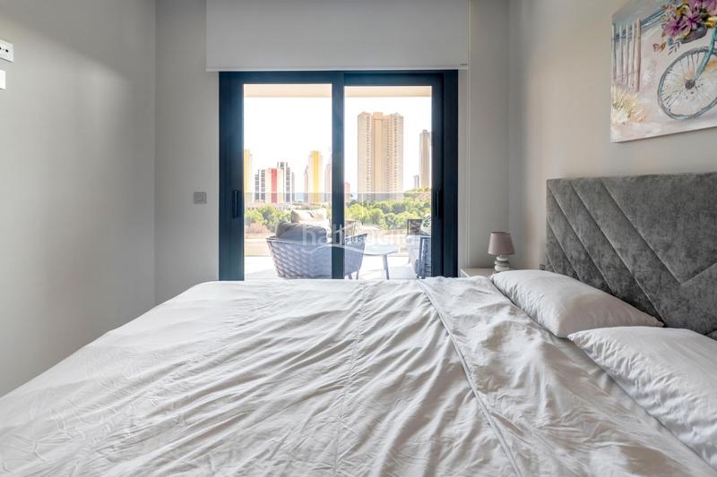 Foto f0aaad3f-95e7-45fe-a183-e59e4c6cf1ed. Lloguer pis amb aparcament piscina a Via Parque Benidorm