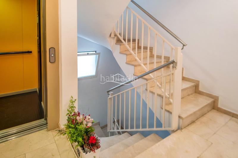 Foto 18cb08b8-6c5c-41a8-b9a0-cd5ca9e92121. Alquiler piso apartamento en alquiler en primera línea de playa en Altea