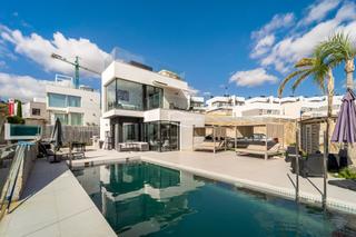 Miete Chalet in Balcón de Finestrat-Terra Marina. Moderna villa con vistas al mar en balcón de finestrat