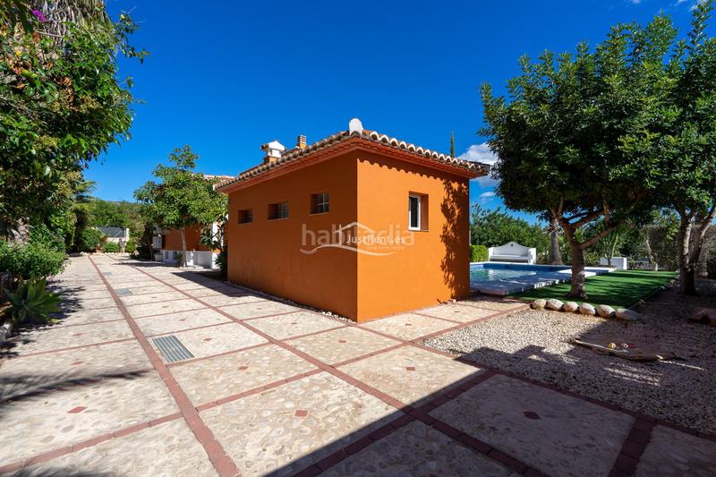 Foto 6301b7ff-ccaf-4ba2-9dba-975f04547e87. Alquiler chalet se alquila chalet con piscina y vistas a la montaña en javea en Xàbia