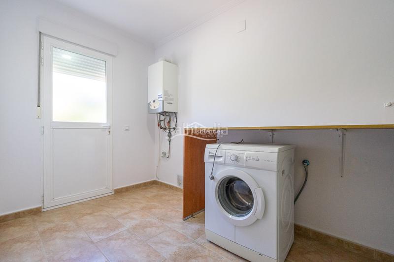 Foto a66603c1-2e9f-4a41-bd91-ef41e230919b. Alquiler chalet se alquila chalet con piscina y vistas a la montaña en javea en Xàbia