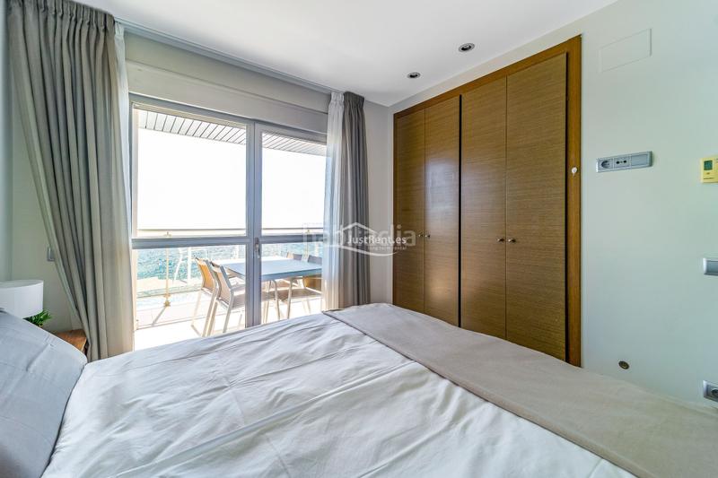 Foto f94ee602-9ec8-42d2-9f3e-24224be94b87. Miete etagenwohnung mit pool in Playa Arenal - Bol Calp