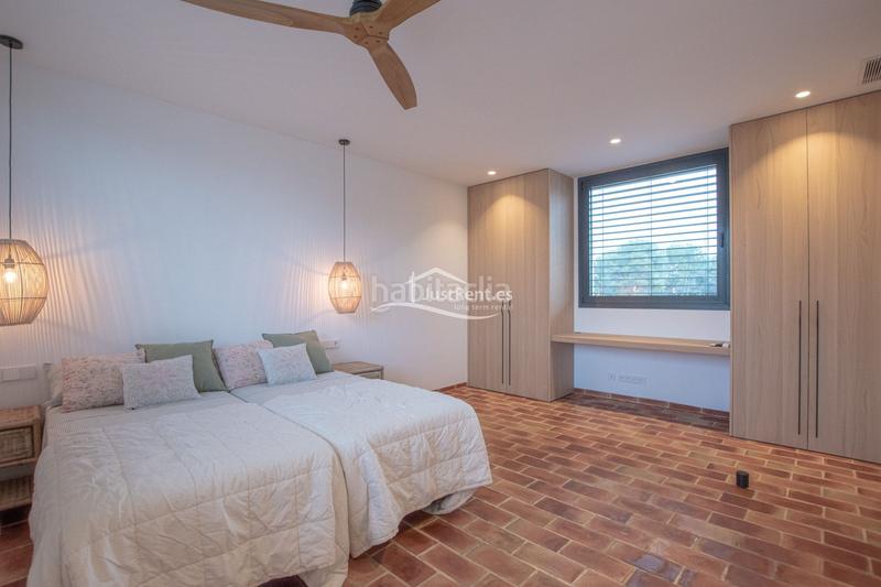 Foto 6b88c74e-eee1-457e-8eba-a67b60131fa2. Alquiler chalet impresionante villa moderna en alquiler en cala blanca jávea en Xàbia