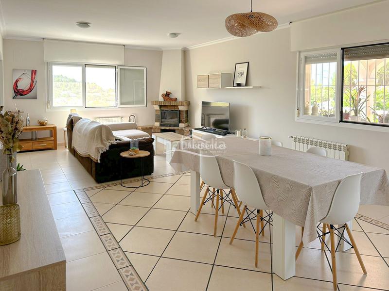 Foto 0faf74ee-d83f-4ddb-b0b0-acbf5e48413f. Location appartement avec piscine dans La Empedrola Calp