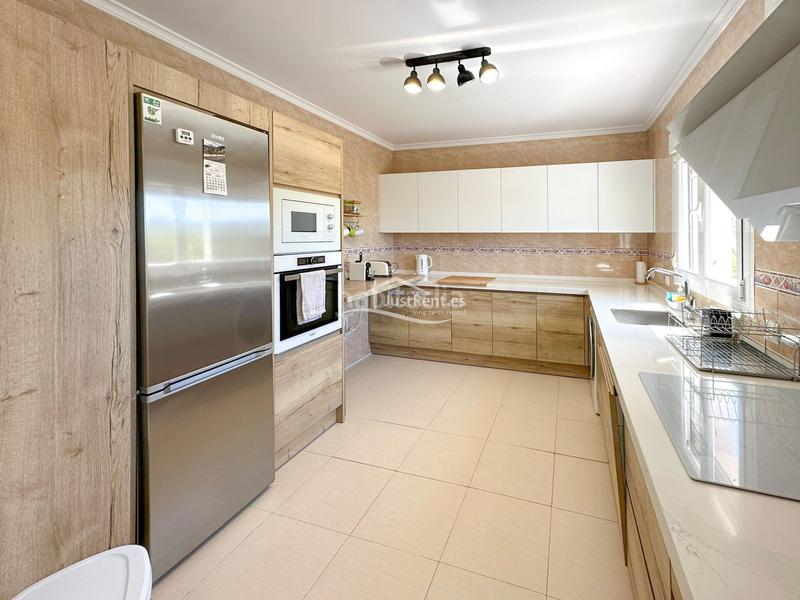 Foto 9f04a8e0-8072-49fe-8961-a8a674f20954. Location appartement avec piscine dans La Empedrola Calp