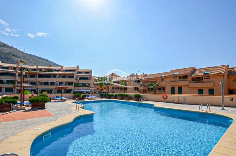 Foto 5b355f23-4a57-4a90-bb02-196e995e8714. Miete etagenwohnung mit heizung pool in Mascarat Altea