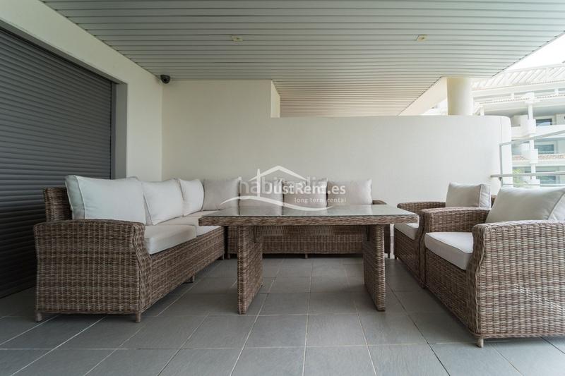 Foto cc919f27-a57a-4ecc-99bb-54304e00e9e4. Alquiler piso apartamento en primera línea de playa en alquiler con vistas al mar en Altea