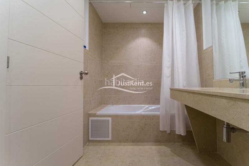 Foto 9c463824-05f3-4865-befc-7cadd21c8fdd. Rent flat with heating parking in Mascarat Altea