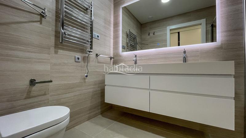 Foto 058849a1-c6d7-442a-8c8f-4431158945cd. Rent flat with pool in Playa Poniente Benidorm