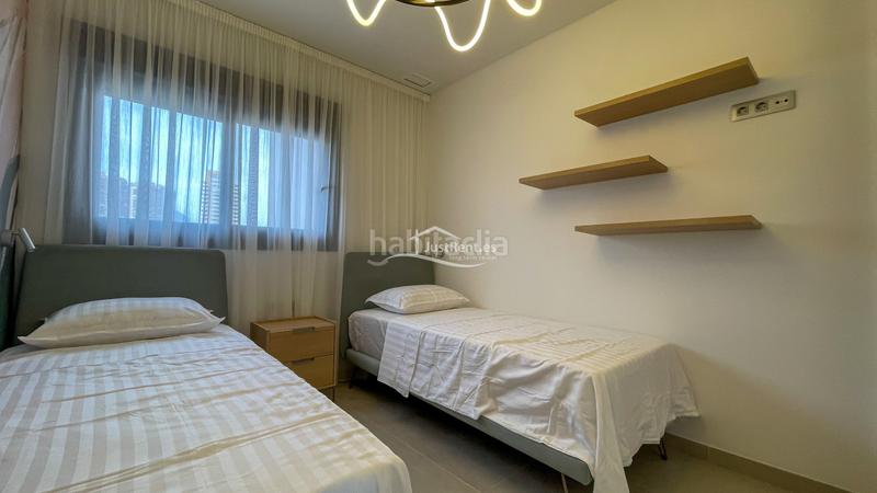 Foto cefe6479-3331-41c9-81ce-877ab4257e2b. Rent flat with pool in Playa Poniente Benidorm