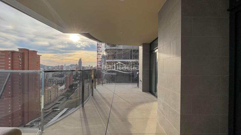 Foto e9c6d27d-a51d-4d1c-96cd-4523eb5eec2c. Rent flat with pool in Playa Poniente Benidorm