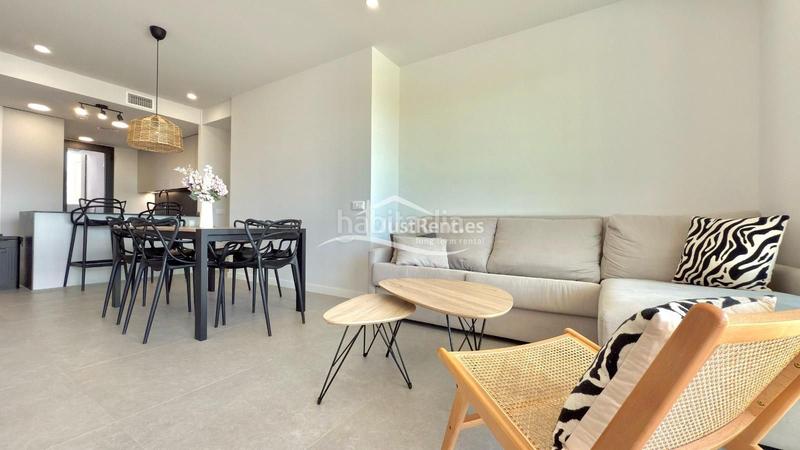 Foto 33fd9c5e-8039-4f6d-bb73-dc03632c0d27. Alquiler piso bonito apartamento con vistas al mar en venta en Benidorm