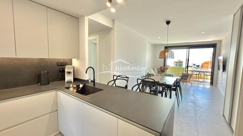 Foto e61fe3dc-01ca-45f6-a007-1ffcd9418c1c. Alquiler piso bonito apartamento con vistas al mar en venta en Benidorm