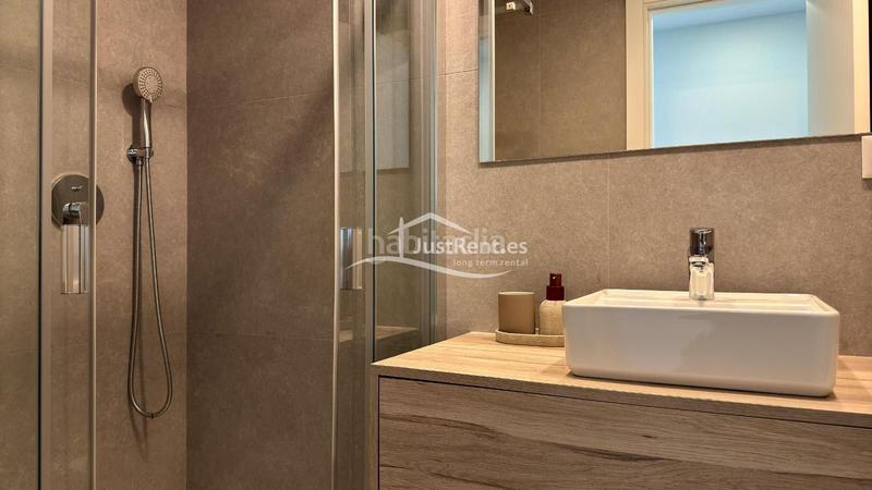 Foto 9a53b1e9-49ef-41d1-8126-04d89cfc96cf. Miete etagenwohnung mit parking pool in Playa Poniente Benidorm