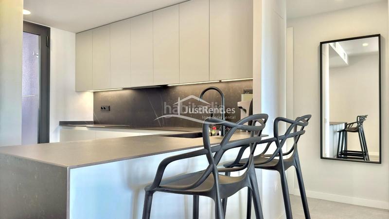 Foto b50cda4b-720b-4a5b-85cb-af9fb3c2310f. Rent flat with parking pool in Playa Poniente Benidorm