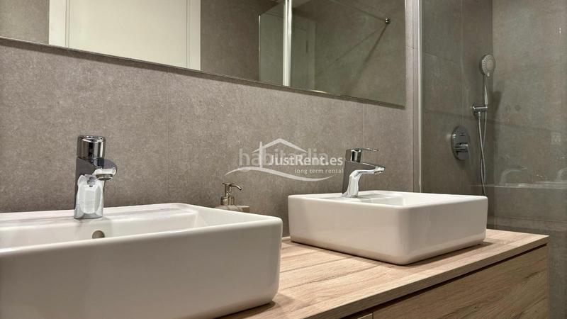 Foto bc744e76-a920-4048-8a23-7f873eb1d7f0. Rent flat with parking pool in Playa Poniente Benidorm