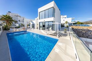 Lloguer Xalet a Balcón de Finestrat-Terra Marina. Villa de lujo de 3 dormitorios con piscina privada y jacuzzi con