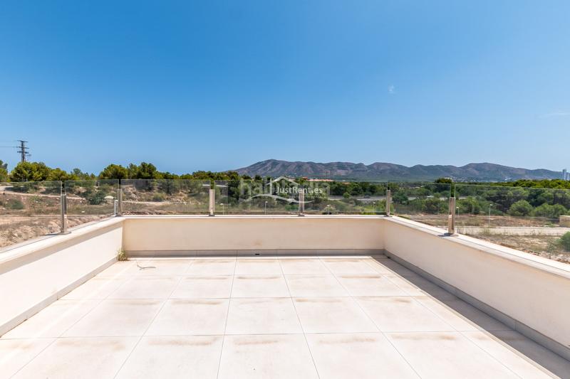 Foto 35959809-feda-4e3b-91a2-8a3810a22fba. Lloguer xalet amb piscina a Escandinavia-Cautivador Alfàs del Pi (l´)