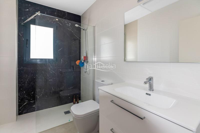 Foto f447ad7a-b2f4-4315-afc3-984305019b61. Location chalet avec piscine dans Escandinavia-Cautivador Alfàs del Pi (l´)