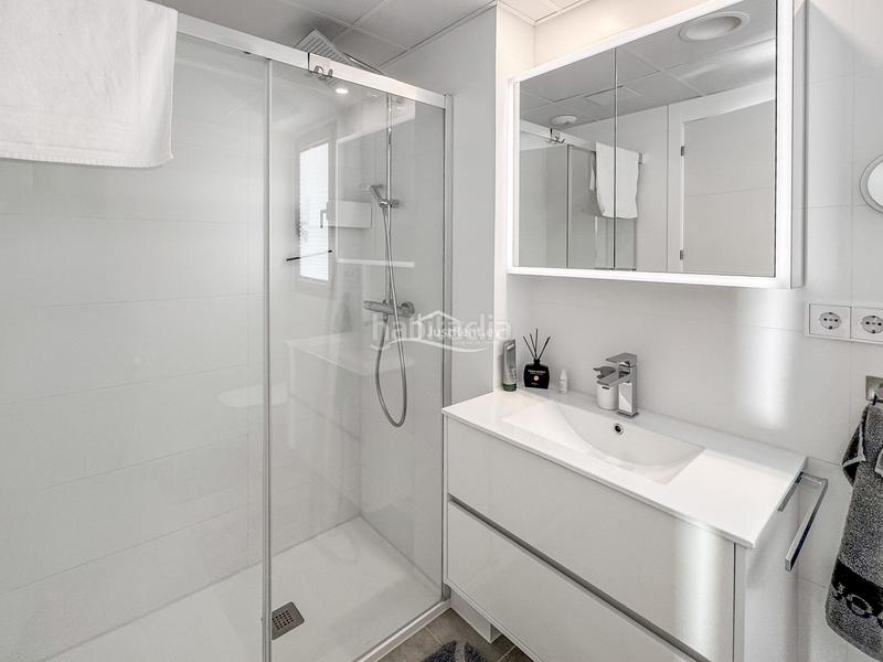 Foto cad71496-48d1-46cd-9a15-0c112521ea9c. Miete etagenwohnung mit parking pool in balcón de Finestrat-terra marina Finestrat