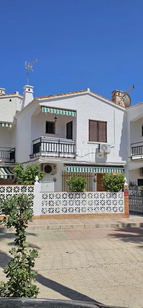 Foto 172b781a-abcb-4289-ab22-2e35123cf627. Maison jumelée dans La Carihuela - Los Nidos Torremolinos