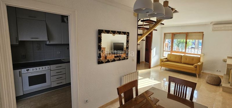 Foto 1f4b686f-14ca-44fd-87f6-33b885d30184. Maison jumelée dans La Carihuela - Los Nidos Torremolinos
