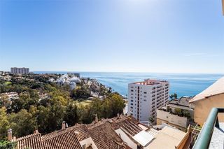 �tic en Zona Centro Comercial Torrequebrada. Atico 4 dorm itorios en nueva torrequebrada.