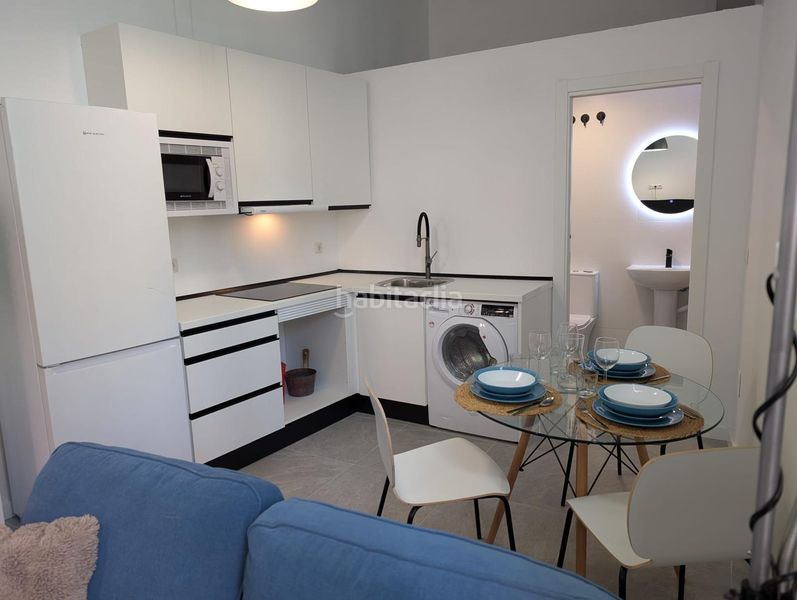 Foto e20a3b6a-cb5d-4809-93d6-ce5ab9c8aaec. Estudio en Ayuntamiento Torremolinos