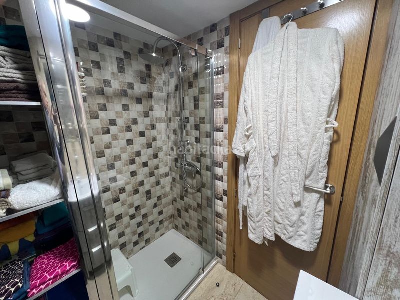 Foto 251517f3-ade7-4a91-a3de-2bf9f17f7867. Pis amb aparcament a La Carihuela - Los Nidos Torremolinos