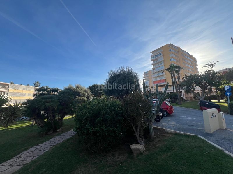 Foto f7a87dcc-9ecb-40c2-af59-f175502a3f63. Piso en La Carihuela - Los Nidos Torremolinos