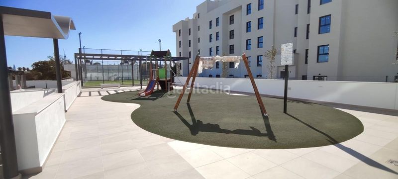 Foto 557676c2-9792-486a-815b-b6b340659792. Àtic amb aparcament piscina a Los Álamos Torremolinos