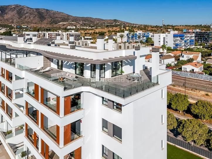 Foto 58db83ca-f9dd-4a27-b340-6b6b868fe47d. Àtic amb aparcament piscina a Los Álamos Torremolinos