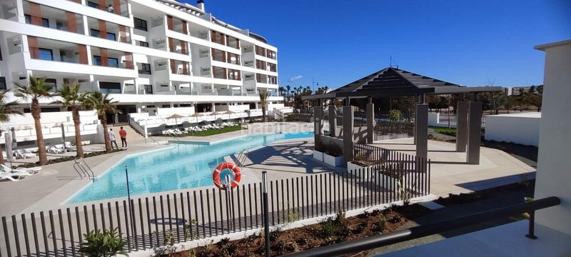 Foto 7fdf0bca-b5b6-4c35-9d67-e88b23b4a6b3. Àtic amb aparcament piscina a Los Álamos Torremolinos