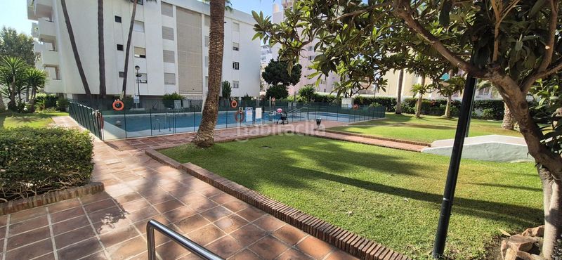 Foto 4d1bbf36-a868-48ee-ade3-bceceb363e3a. Pis amb aparcament piscina a La Carihuela - Los Nidos Torremolinos