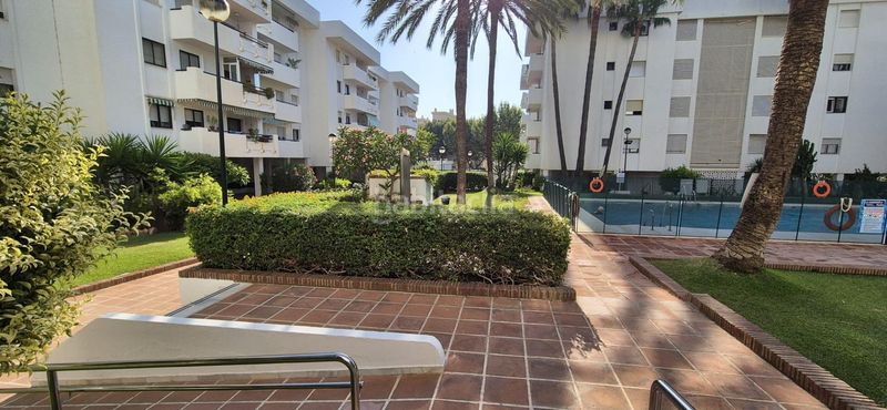 Foto ba64a3a9-1d2f-4776-881d-c15b154130e1. Pis amb aparcament piscina a La Carihuela - Los Nidos Torremolinos