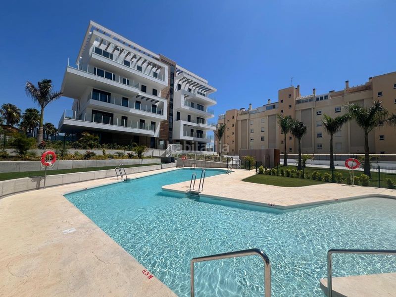 Foto 51ded32c-37ee-4f13-8376-b7e57baf380a. Piso en Playamar - Benyamina Torremolinos