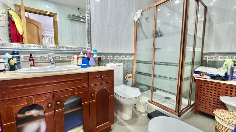 Foto 866379bc-d895-45f8-9840-f6ef46661bbf. Semi detached house with parking in Montemar Torremolinos