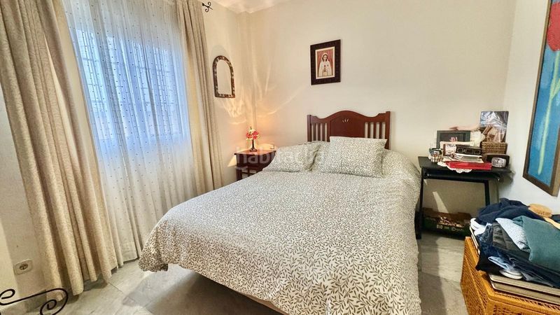 Foto bd0b1c9f-fb5f-4129-a7b2-1c90488905aa. Semi detached house with parking in Montemar Torremolinos